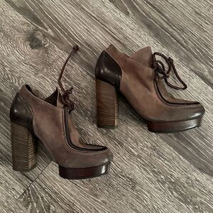 Vic Matie Brown Leather Lace Up heels